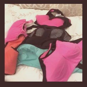 Lot of 7 Victoria's Secret Sports Bras - Size 34D